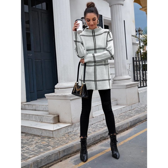 Grid Print Mock Neck slit side Sweater white black turtleneck - Picture 5 of 5